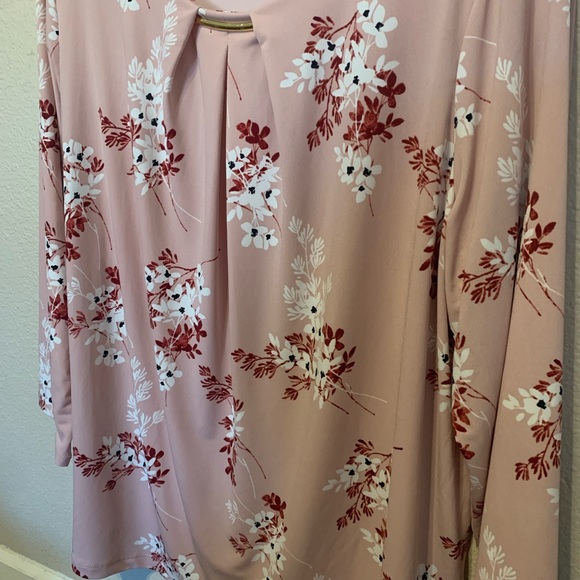 Floral blouse - Picture 3 of 3